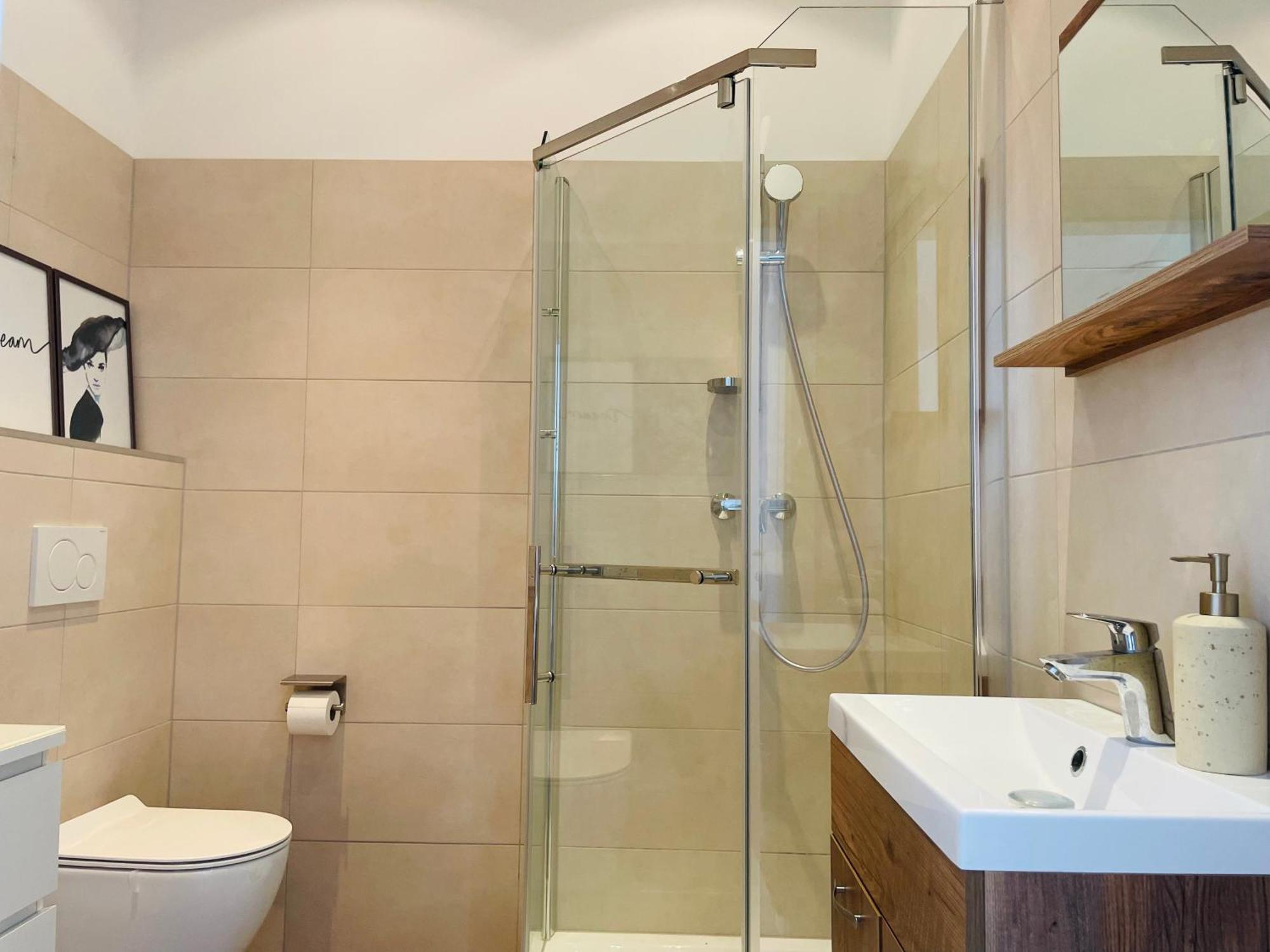 Salon Des Fleurs Linz-Landstrasse Apartment Ngoại thất bức ảnh
